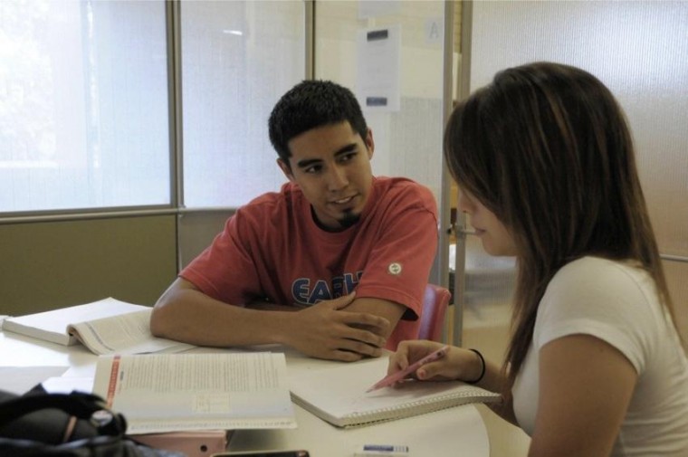 Tutoring services at UH MÄnoa